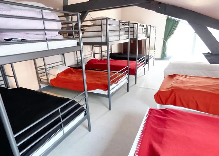 Holiday home Retraite Champetre Spacieuse Pres De Avec Jacuzzi